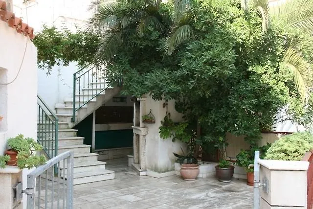 Guesthouse Fjaka Split Guest house